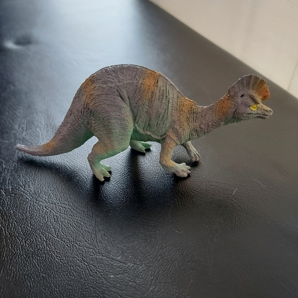 3 Small Unbranded Dinos - Picture 8 of 9